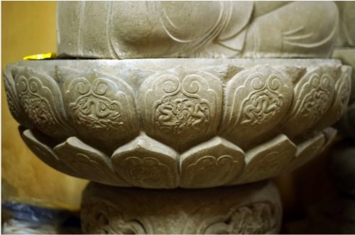 Vào năm 2013, ba pho tượng Tam Thế chùa Linh Ứng đã được công nhận là Bảo vật quốc gia của Việt Nam.