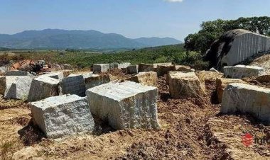 Ngang nhiên khai thác đá trái phép, chủ doanh nghiệp viện lý do như trò đùa nhờn luật