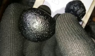 Đá thiên thạch có tác dụng gì, thiên thạch có mấy loại ?