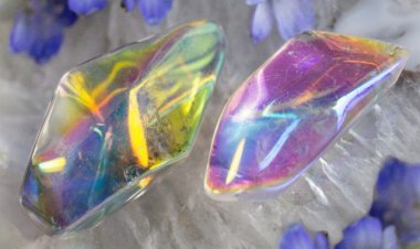 Đá thiên thần Aura( Angel Aura Quartz)