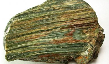 Đá hình rắn (đá Antigorite, Serpentines)