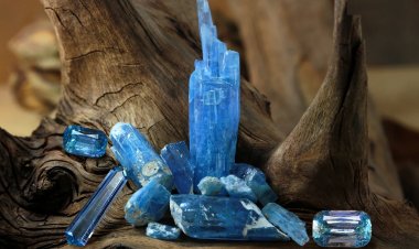 10 loại đá quý hiếm đắt đỏ nhất thế giới