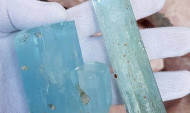 Ngọc Xanh Biển - (Aquamarine quartz)