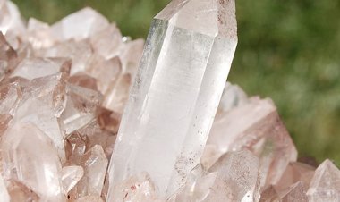 Thạch anh (Quartz Crystal)