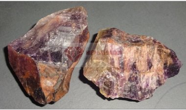 Đá Cacoxenite (Cacoxenite in Amethyst)