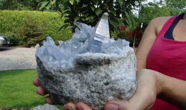 Đá Celestin (Celestite)