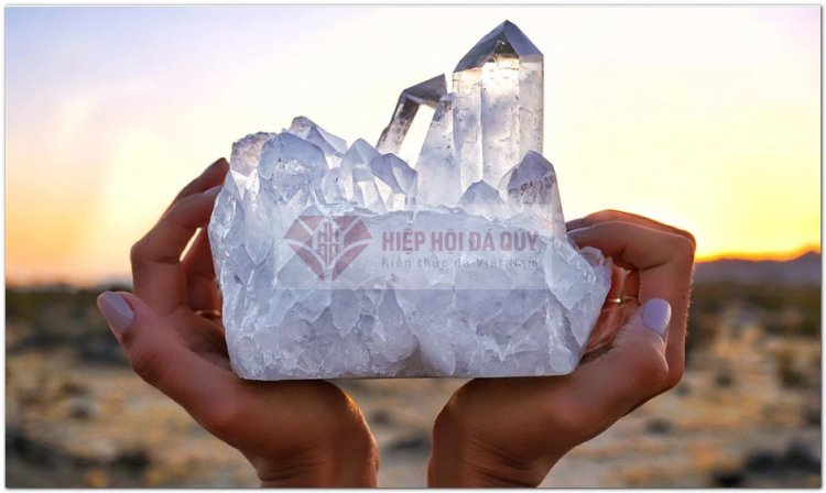 Mỏ đá thạch anh trắng ,Mua đá thạch anh trắng ,Mua đá thạch anh thật ở đâu ,Thạch anh trắng núi ,Bán đá thạch anh nguyên khối ,Thu mua đá thạch anh thô ,Giá đá thạch anh hồng ,thạch anh trắng đục (trắng sữa)