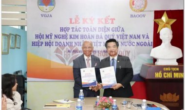 Lễ ký kết hợp tác toàn diện giữa Hội Mỹ nghệ Kim Hoàn Đá quý Việt Nam và Hiệp Hội Doanh nhân Việt Nam ở nước ngoài