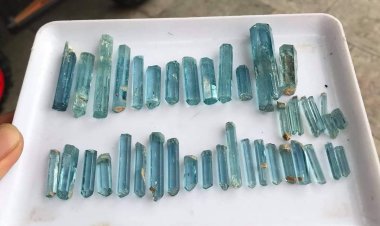 Tinh thể đá quý Aquamarine Việt Nam