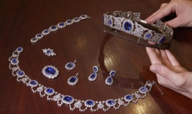 Bộ trang sức đá quý quý hiếm thuộc về con gái nuôi Hoàng đế Pháp trị giá gần 3 triệu USD