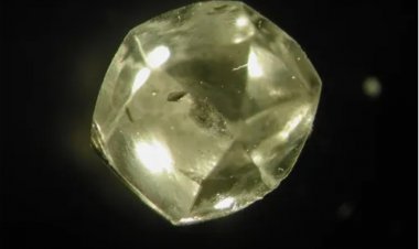 Viên kim cương quý nhất thế giới ẩn giấu cách Trái Đất hình thành