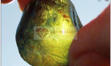 Hành trình tìm đá quý ở vùng hẻo lánh Australia