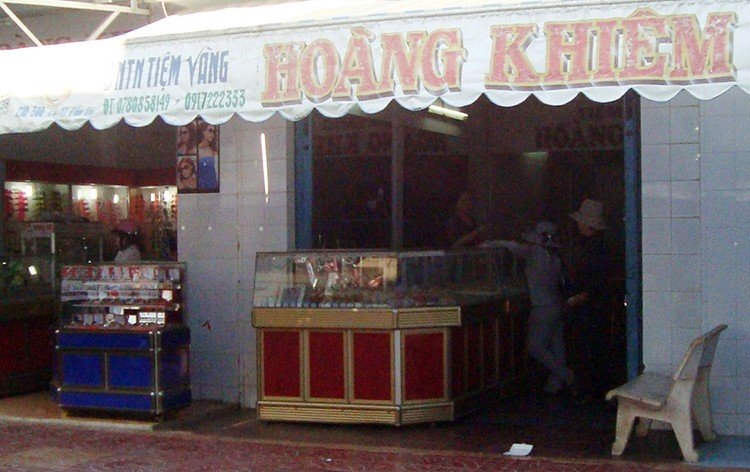 Tiệm vàng bị nghi trốn thuế hơn 100 tỷ đồng