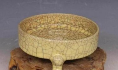 Ông nội và bố sử dụng chiếc gạt tàn thuốc trị giá rất nhiều tỷ đồng mà không biết giá trị