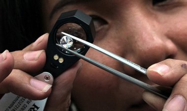 Những chiêu lừa dễ gặp khi mua kim cương