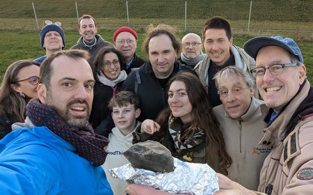 Đổi đời nhờ may mắn tìm thấy mảnh thiên thạch từ tiểu hành tinh đâm xuống Trái Đất