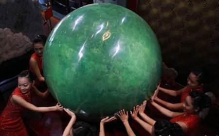 Viên dạ minh châu nặng 6 tấn lớn nhất thế giới hiếm trị giá 2,6 tỷ NDT (hơn 8.000 tỷ đồng) nhưng không ai dám mua