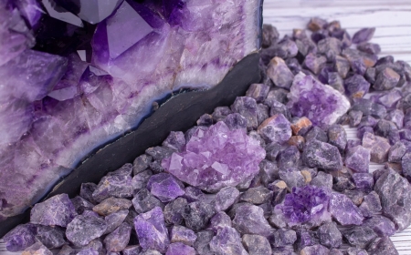 Tác Dụng Kỳ Diệu Của Thạch Anh Tím Trong Đời Sống Hiện Đại