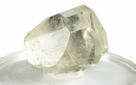 Khám Phá Ý Nghĩa Phong Thủy và Lợi Ích Sức Khỏe Của Đá Topaz