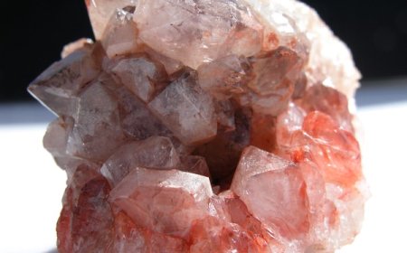 Lợi Ích Sức Khỏe và Tinh Thần Của Thạch Anh Đỏ