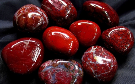 Đá Jasper, còn gọi là Ngọc Thạch Anh Đỏ: Ý Nghĩa và Tính Chất
