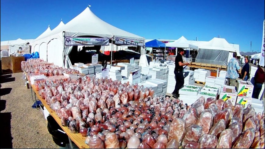 1. Tucson Gem & Mineral Show – Tucson, Arizona, USA