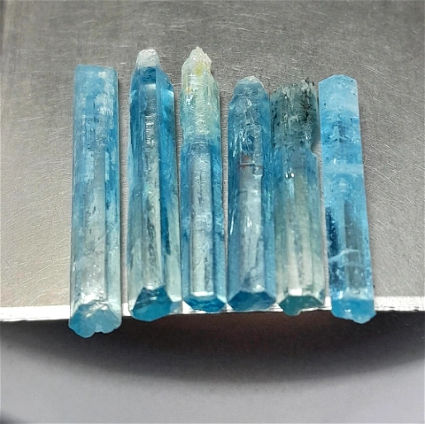 Đá Aquamarine và Công Dụng Chữa Bệnh: Sự Kết Hợp Giữa Khoa Học và Phong Thủy