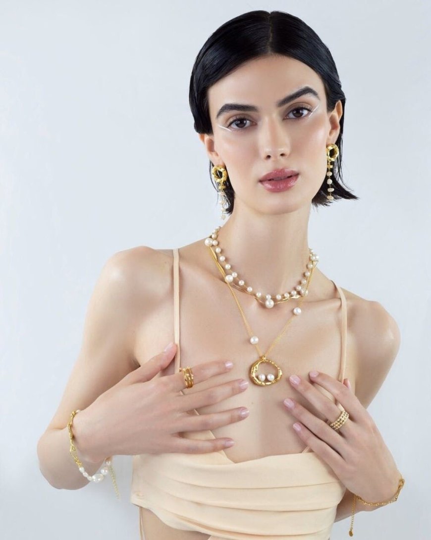 Xu Hướng Thời Trang và Trang Sức Đá Quý Hiện Nay