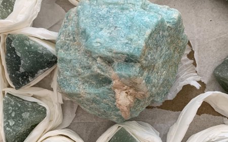 Cách Chăm Sóc và Bảo Quản Đá Thạch Anh Xanh để Giữ Được Độ Bền và Năng Lượng