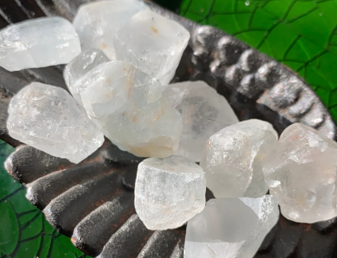 Đá Topaz: Đặc Điểm, Ứng Dụng và Ý Nghĩa