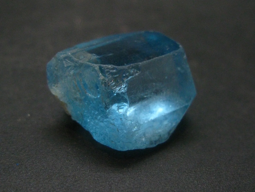 Đá Topaz: Đặc Điểm, Ứng Dụng và Ý Nghĩa